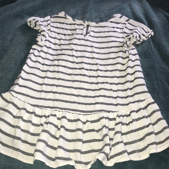 this is a girls 10-12 top - Picture 2 of 2